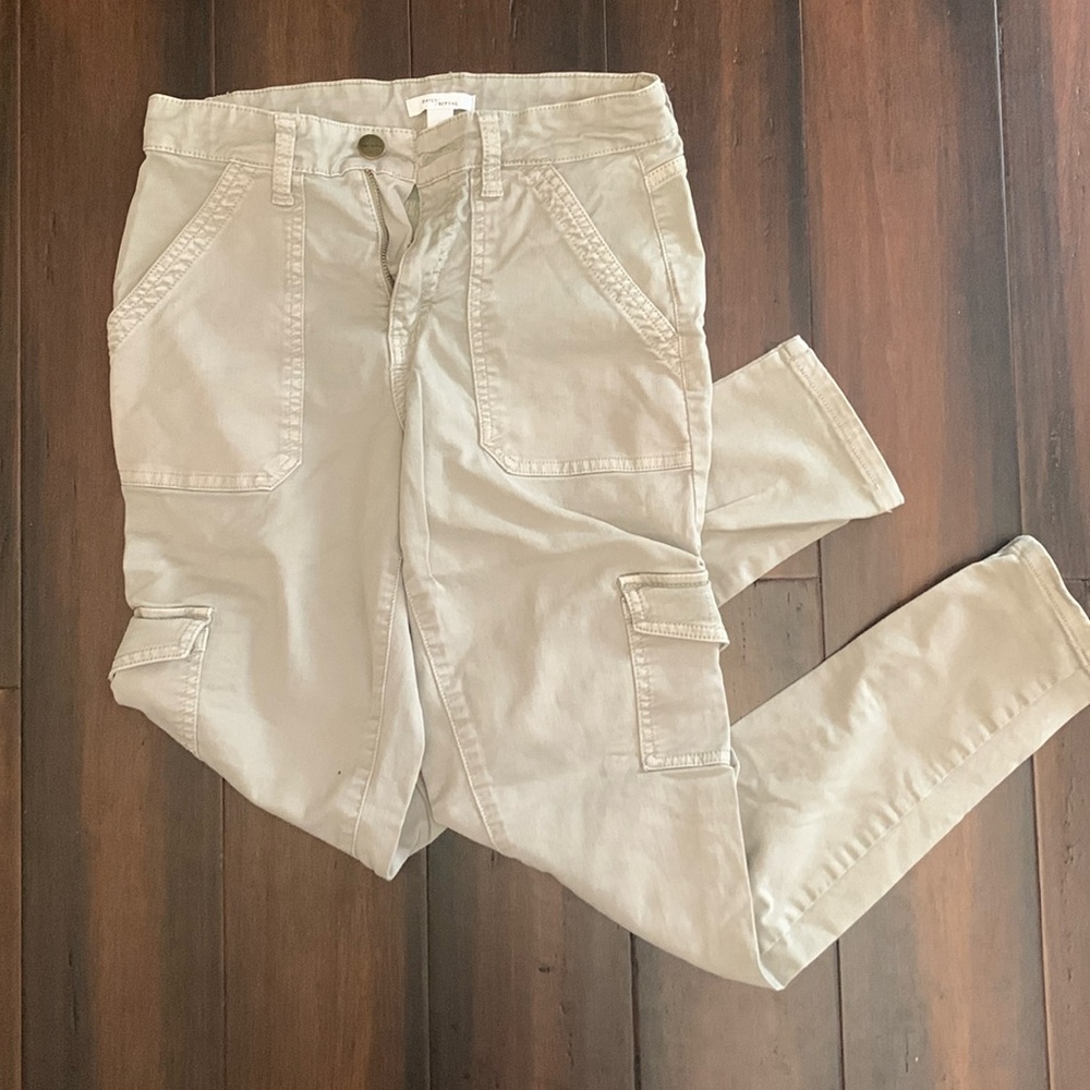 Daily Ritual cargo skinny pants, khaki.